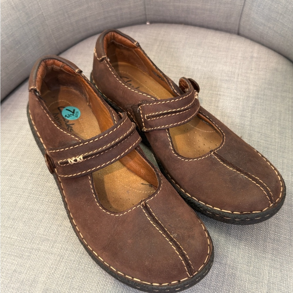 Clark’s Artisan Brown Leather Mary Jane’s Size 7.5 Comfort Shoes Rubber Sole